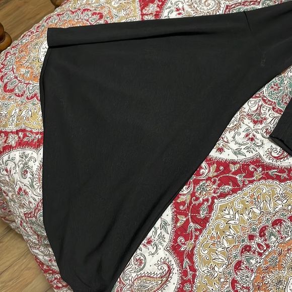 crop top - Picture 2 of 3